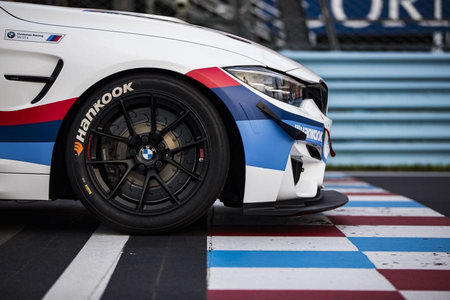 Детали экстерьера BMW M4 GT4 (F82) 2017 года  (фото 17 из 46)